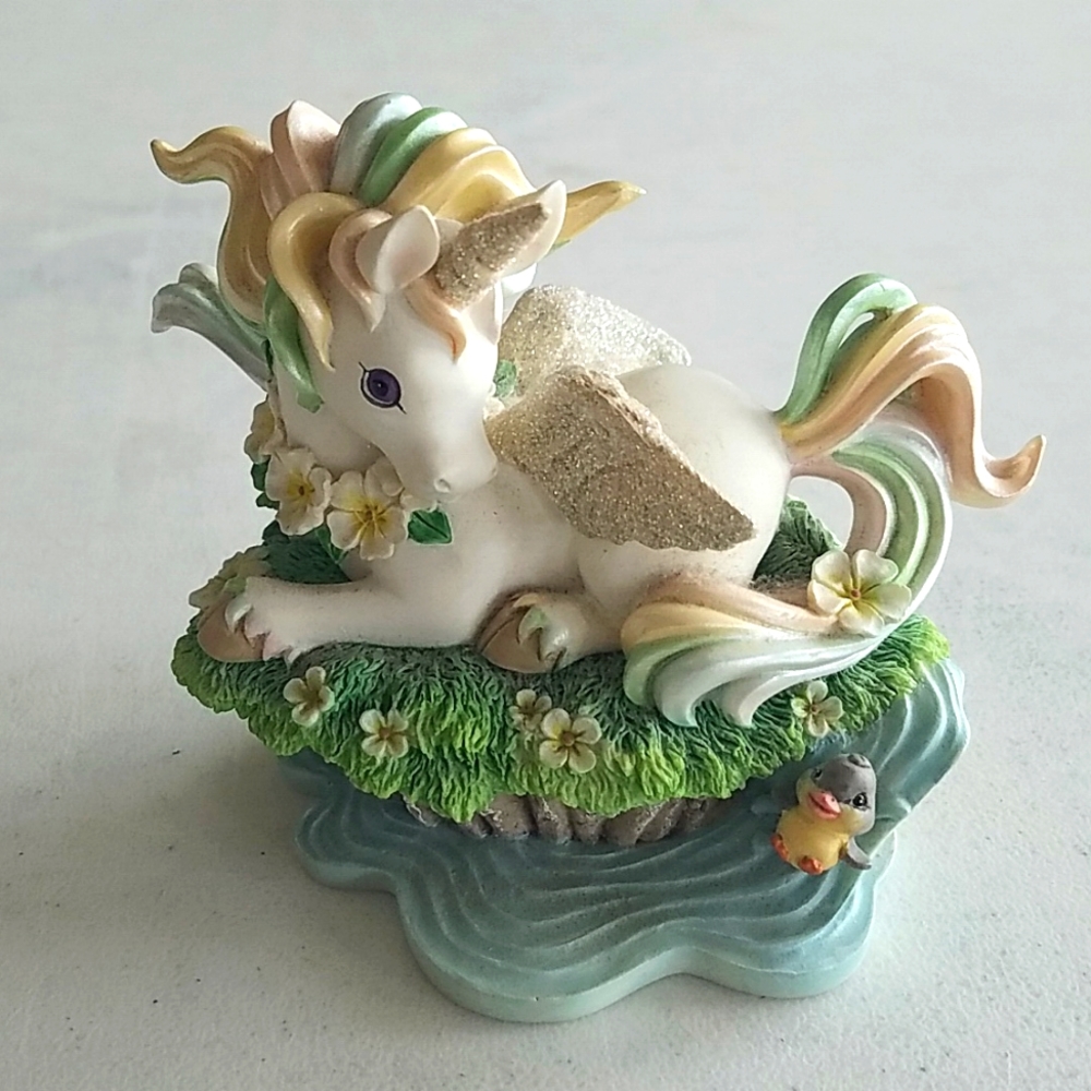 The Hamilton collection rainbow dreams figurine